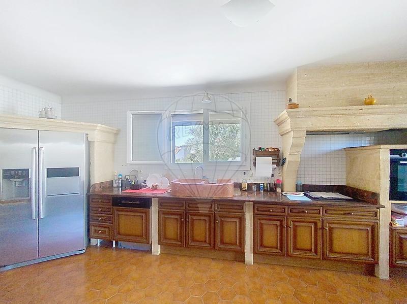 Maison - 185 m² - 6 pièces