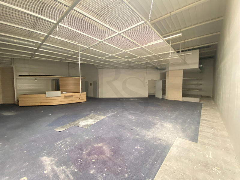 Local commercial - 330 m²