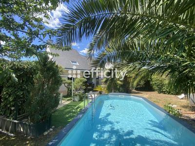 Maison - 153 m² - 9 pièces