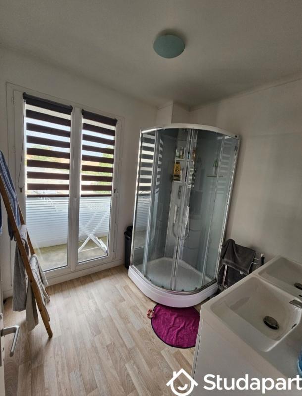 Chambre - 13 m² - 1 pièce