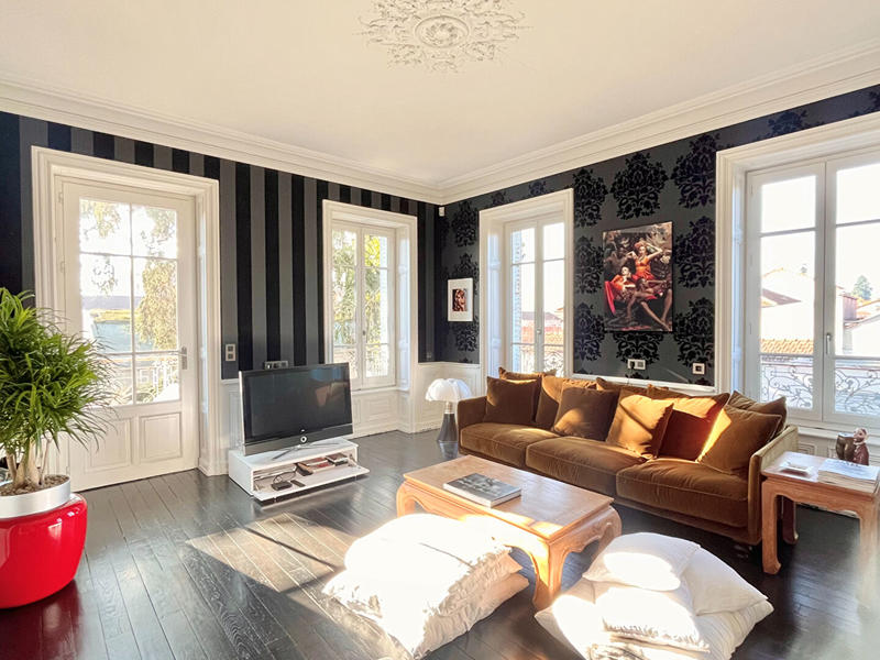 Appartement - 164 m² - 5 pièces