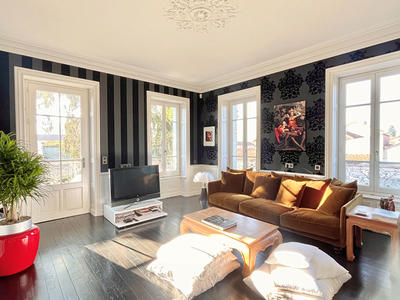 Appartement - 164 m² - 5 pièces