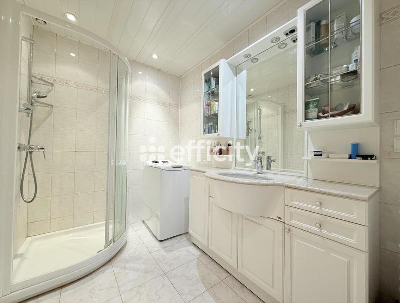 Appartement ancien - 74 m² - 3 pièces