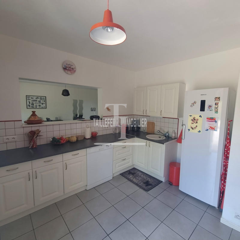 Maison - 210 m² - 6 pièces