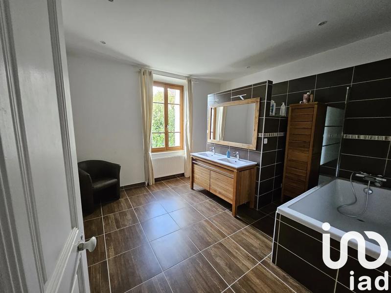 Maison - 198 m² - 6 pièces