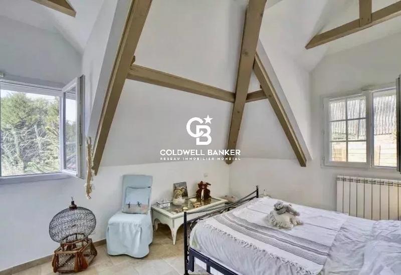 Maison - 312 m² - 6 pièces