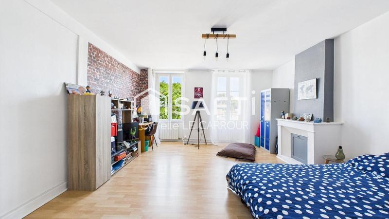 Maison - 203 m² - 7 pièces