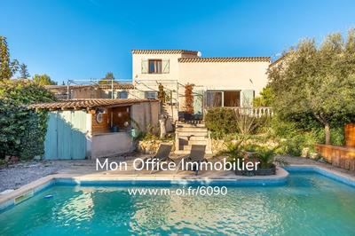 Maison - 165 m² - 6 pièces