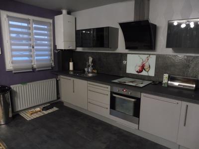 Maison - 98 m² - 5 pièces