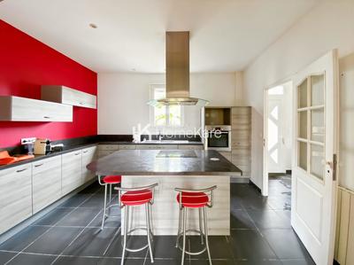 Maison - 165 m² - 5 pièces