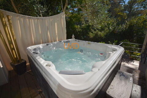 Propriété - 147 m² - 6 pièces