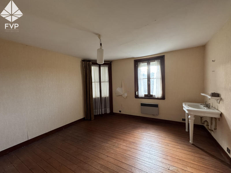 Maison - 136 m² - 7 pièces