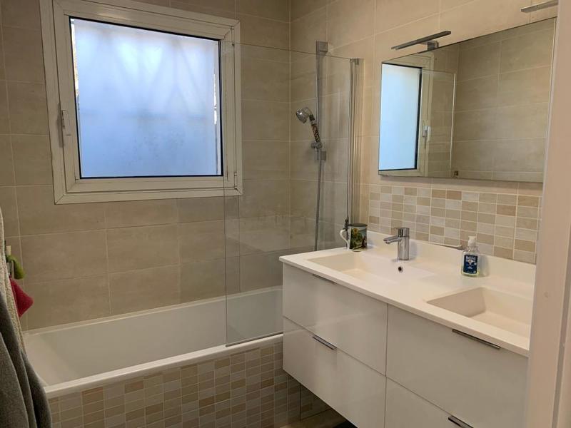 Maison - 245 m² - 8 pièces