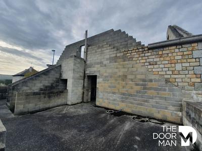 Maison - 250 m² - 10 pièces