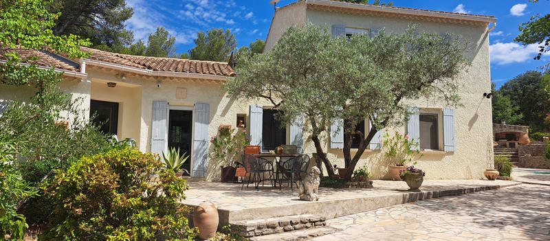 Maison - 180 m² - 6 pièces