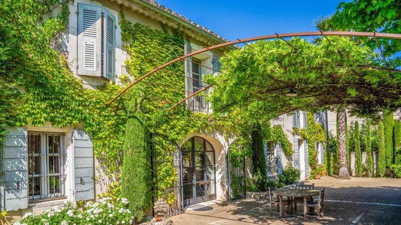 Mas - 186 m² - 4 pièces