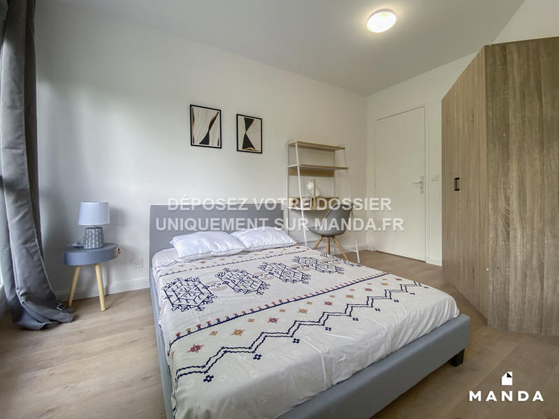 Chambre - 10 m² - 5 pièces