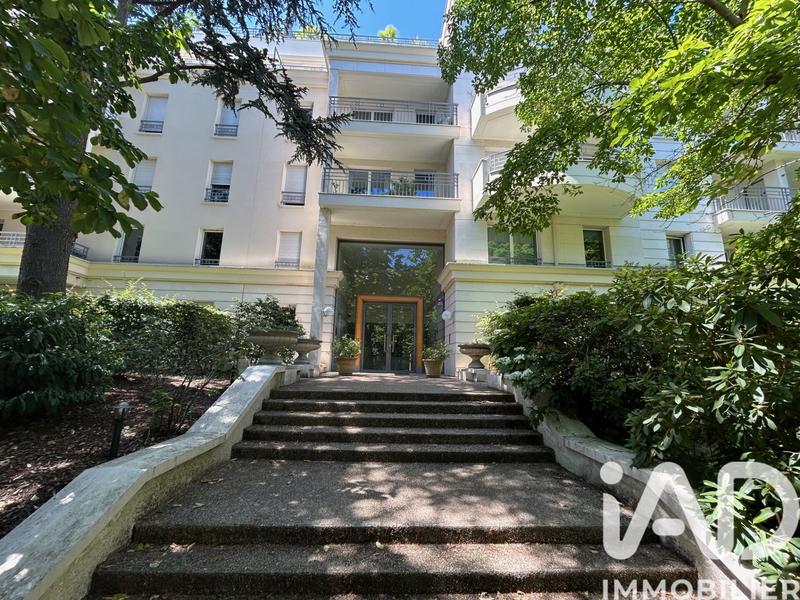 Appartement - 80 m² - 3 pièces