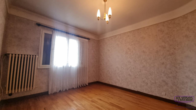 Maison - 96 m² - 5 pièces