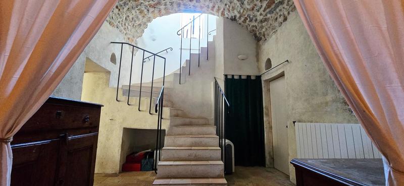 Maison - 237 m² - 6 pièces