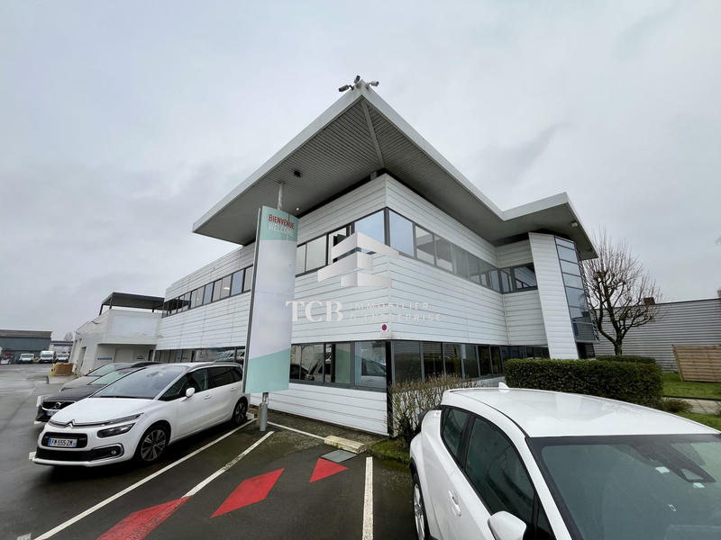 Local d'activités - 2 358 m²