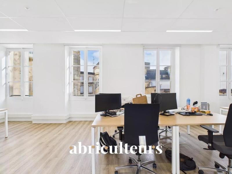 Bureau - 155 m² - 2 pièces