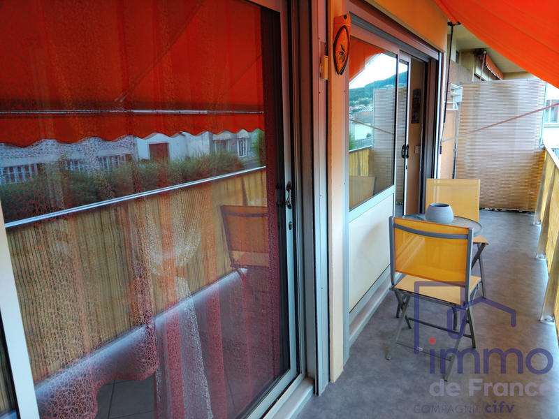 Appartement - 65 m² - 4 pièces