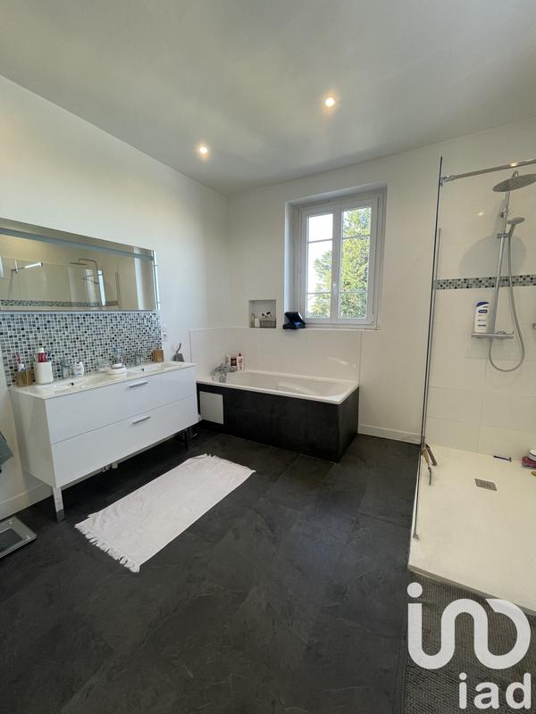 Maison - 182 m² - 7 pièces