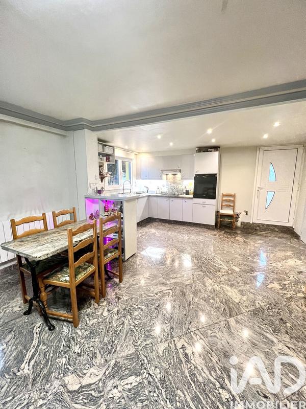 Maison - 90 m² - 4 pièces