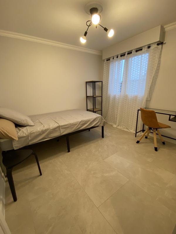 Appartement - 90 m² - 6 pièces