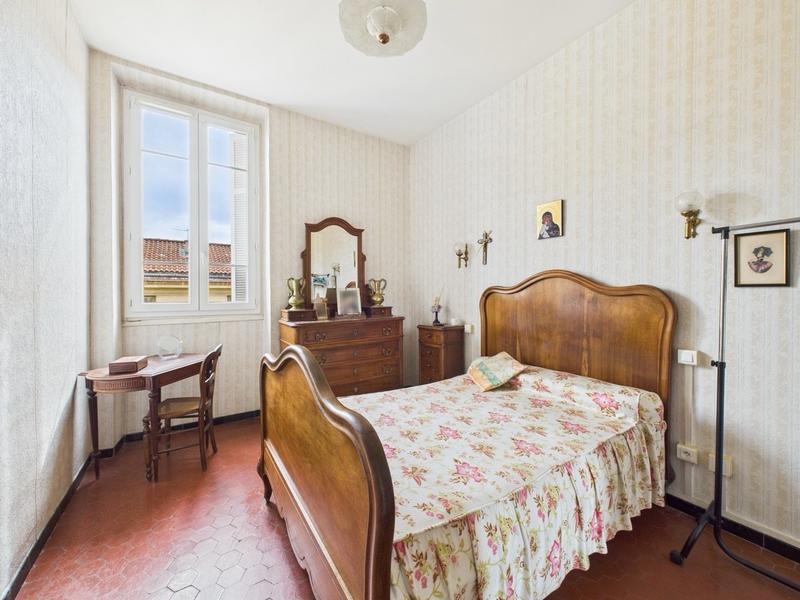 Appartement - 90 m² - 5 pièces