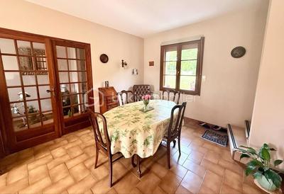 Maison - 121 m² - 6 pièces