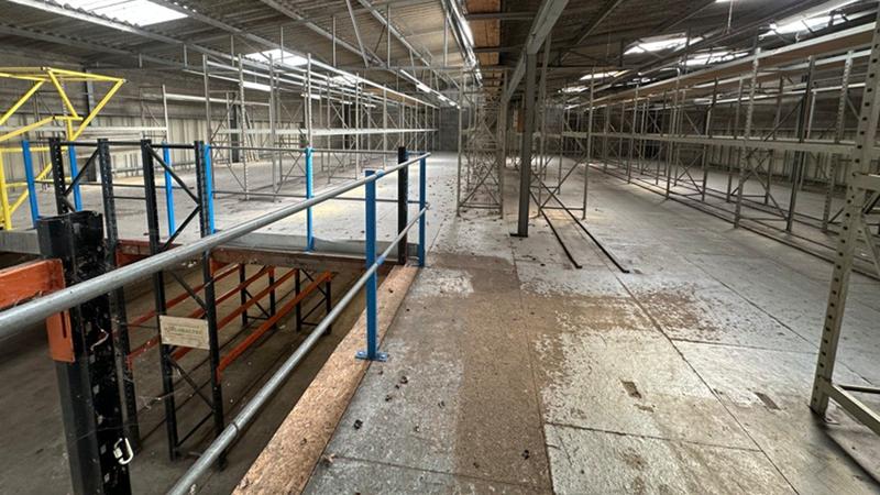 Local d'activités - 726 m²