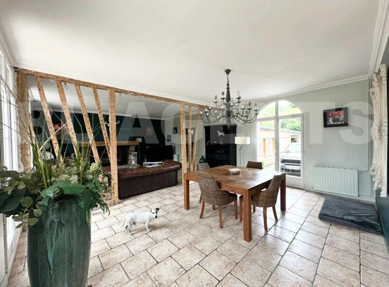 Maison de maîtres - 280 m² - 11 pièces