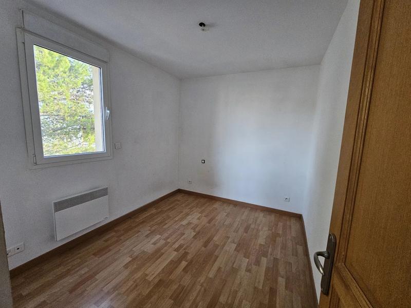 Local d'activités - 250 m² - 5 pièces