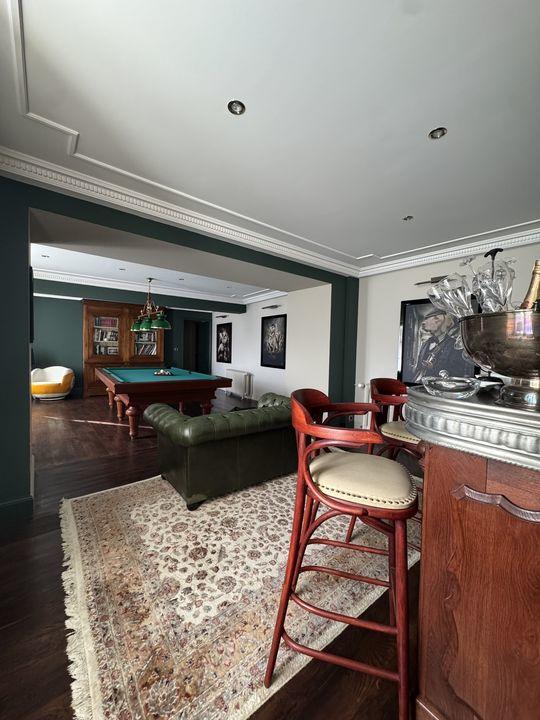 Demeure - 710 m² - 15 pièces