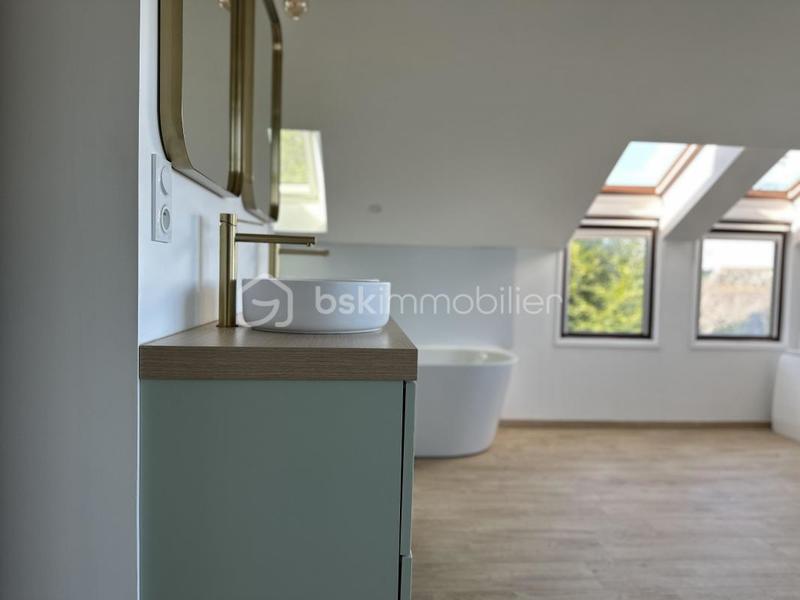 Maison - 144 m² - 7 pièces