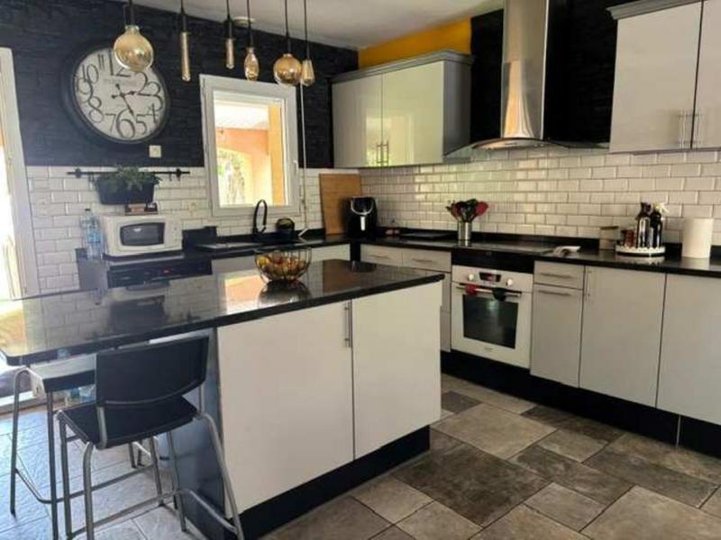 Maison - 137 m² - 6 pièces