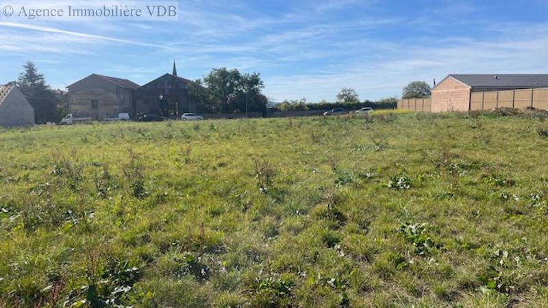 Terrain constructible - 1 667 m²