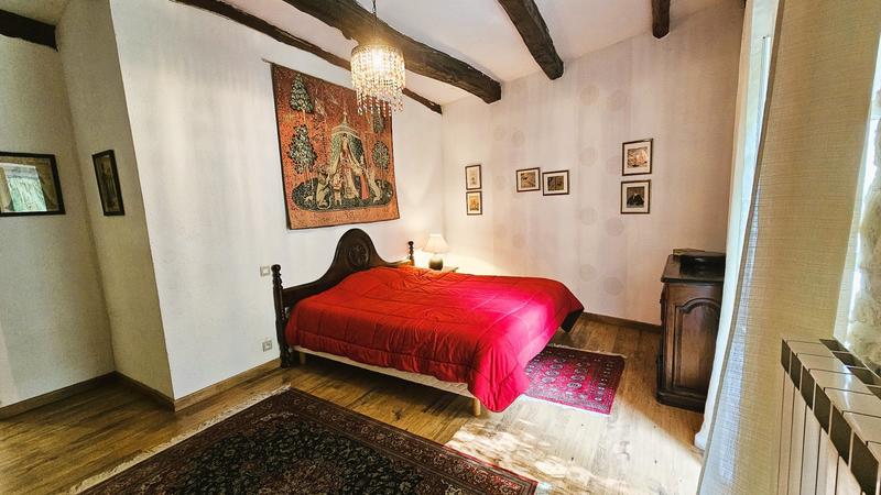 Maison - 286 m² - 9 pièces