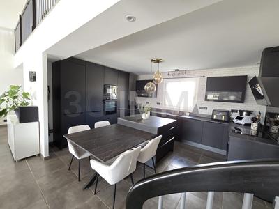 Villa - 152 m² - 6 pièces