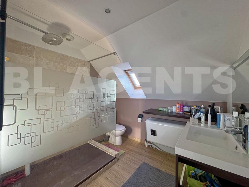 Maison - 157 m² - 6 pièces