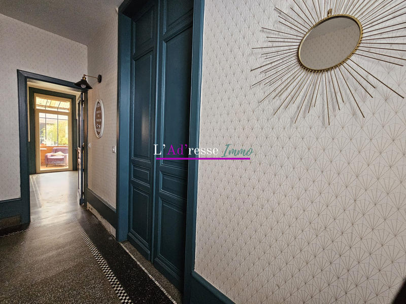 Maison - 182 m² - 10 pièces