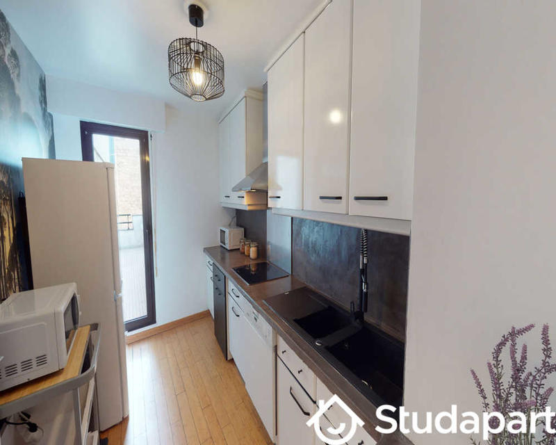 Chambre - 150 m² - 1 pièce