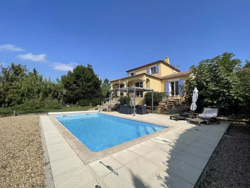 Villa - 123 m² - 4 pièces