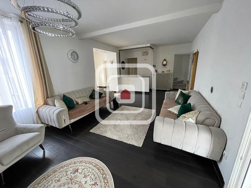 Maison - 110 m² - 5 pièces