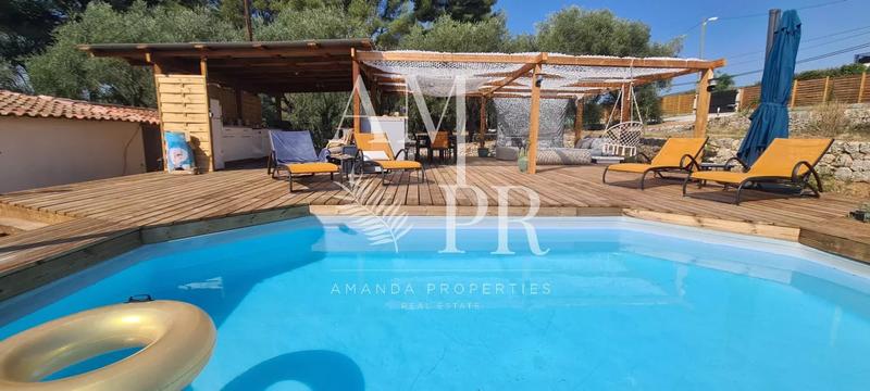 Maison - 200 m² - 8 pièces