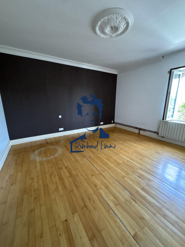 Maison - 130 m² - 8 pièces