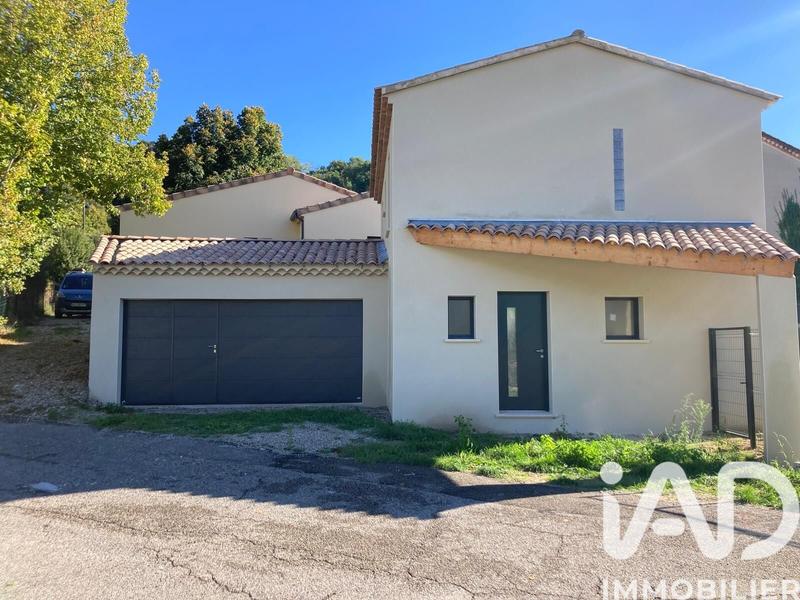 Maison - 83 m² - 4 pièces