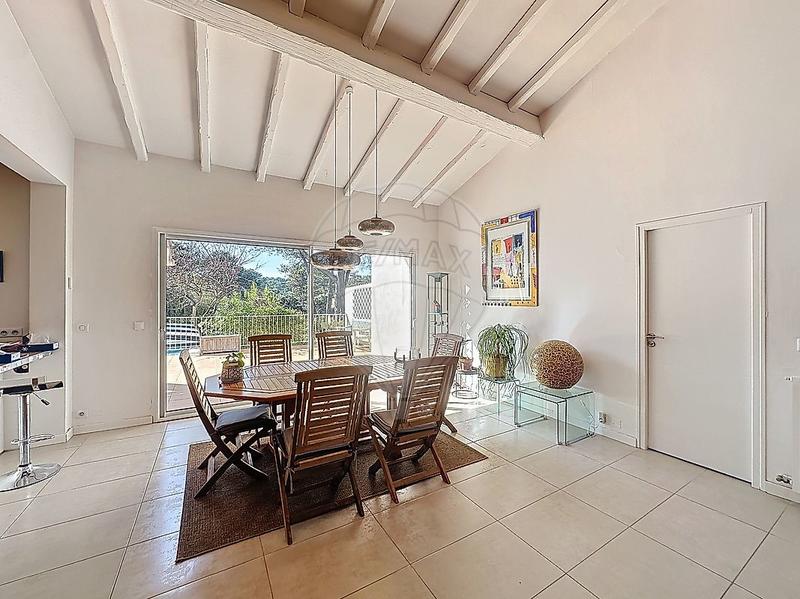 Propriété - 155 m² - 6 pièces